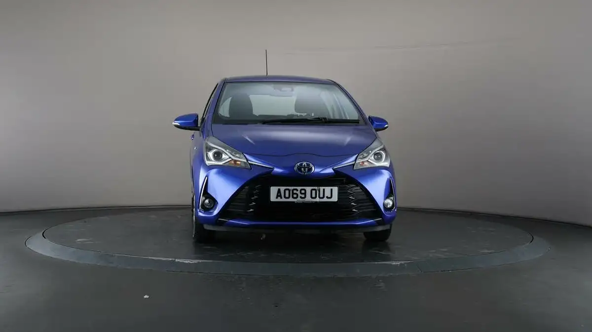 2020-toyota-yaris-15-vvt-i-icon-tech-98bhp-hybrid-1497cc-e-cvt-big-42