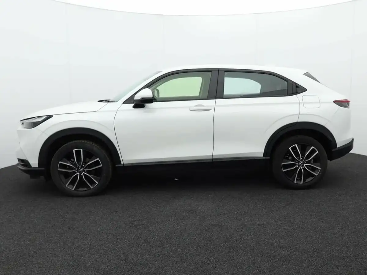 2022-honda-hr-v-15-i-mmd-elegance-big-3