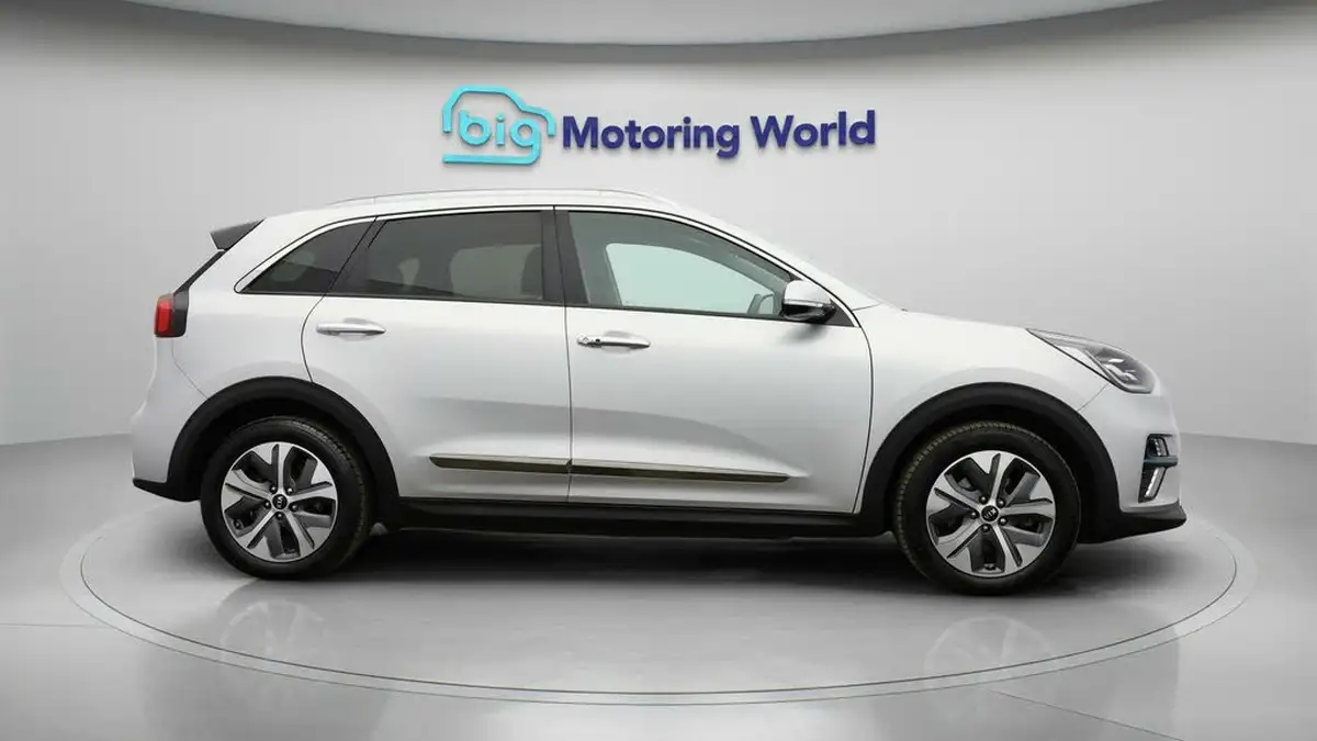 2021-kia-e-niro-ev-4-big-7