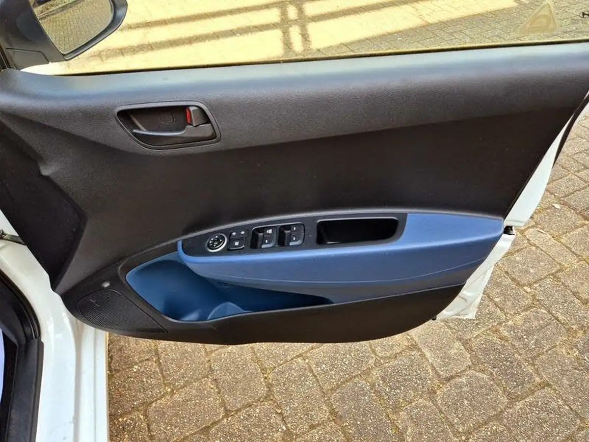 2014-hyundai-i10-12-se-big-21