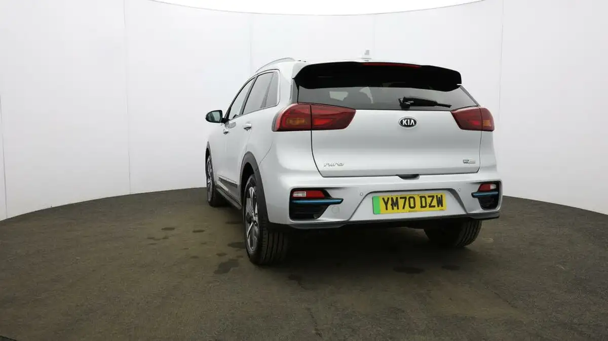 2021-kia-e-niro-ev-4-big-24