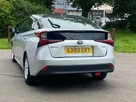 2019-toyota-prius-small-18