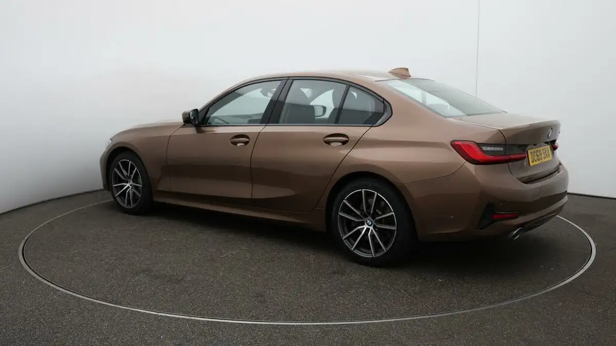 2020-bmw-3-series-20-330i-sport-saloon-4d-big-27