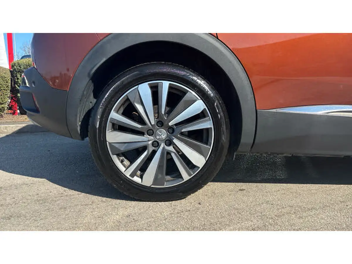 2020-peugeot-3008-suv-12-puretech-gt-line-eat8-big-6