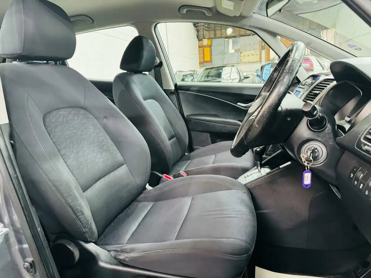 2012-hyundai-ix20-16-active-big-10