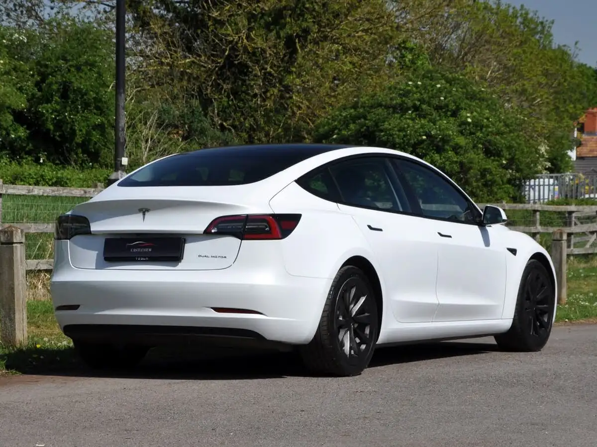2021-tesla-model-3-e-long-range-4x4-big-18