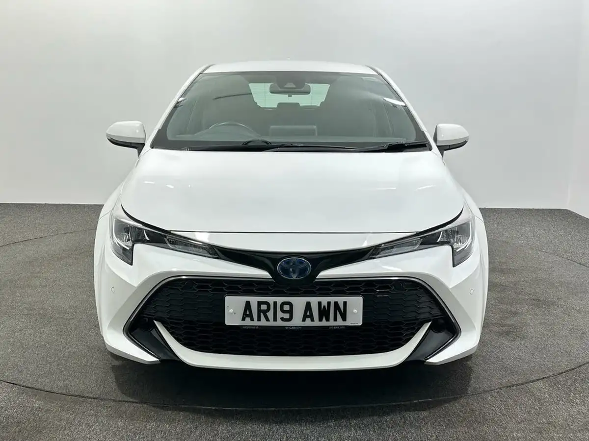 2019-toyota-corolla-18-vvt-i-icon-spare-wheel-hatchback-5d-big-1