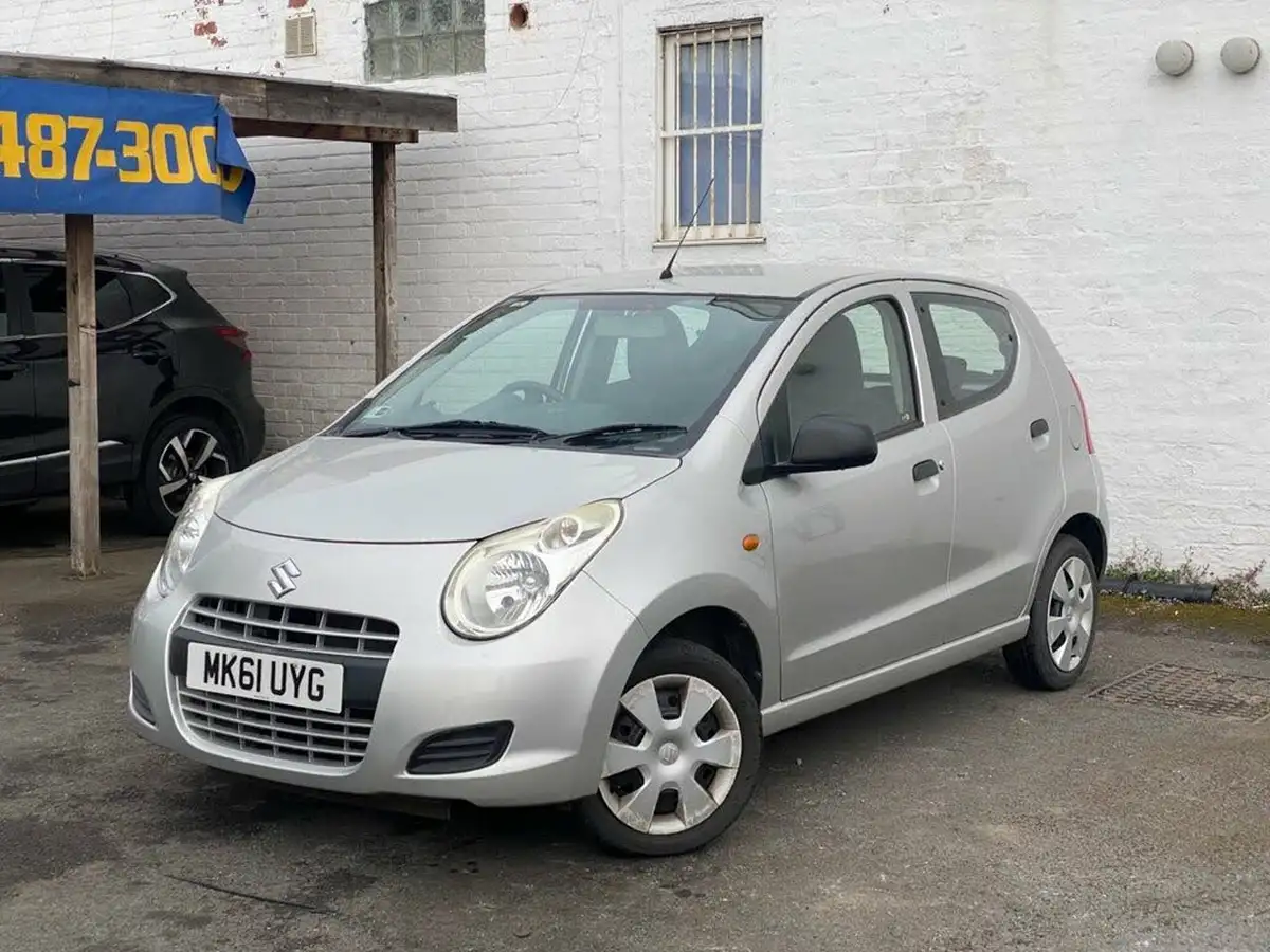 2011-suzuki-alto-10-sz2-big-2