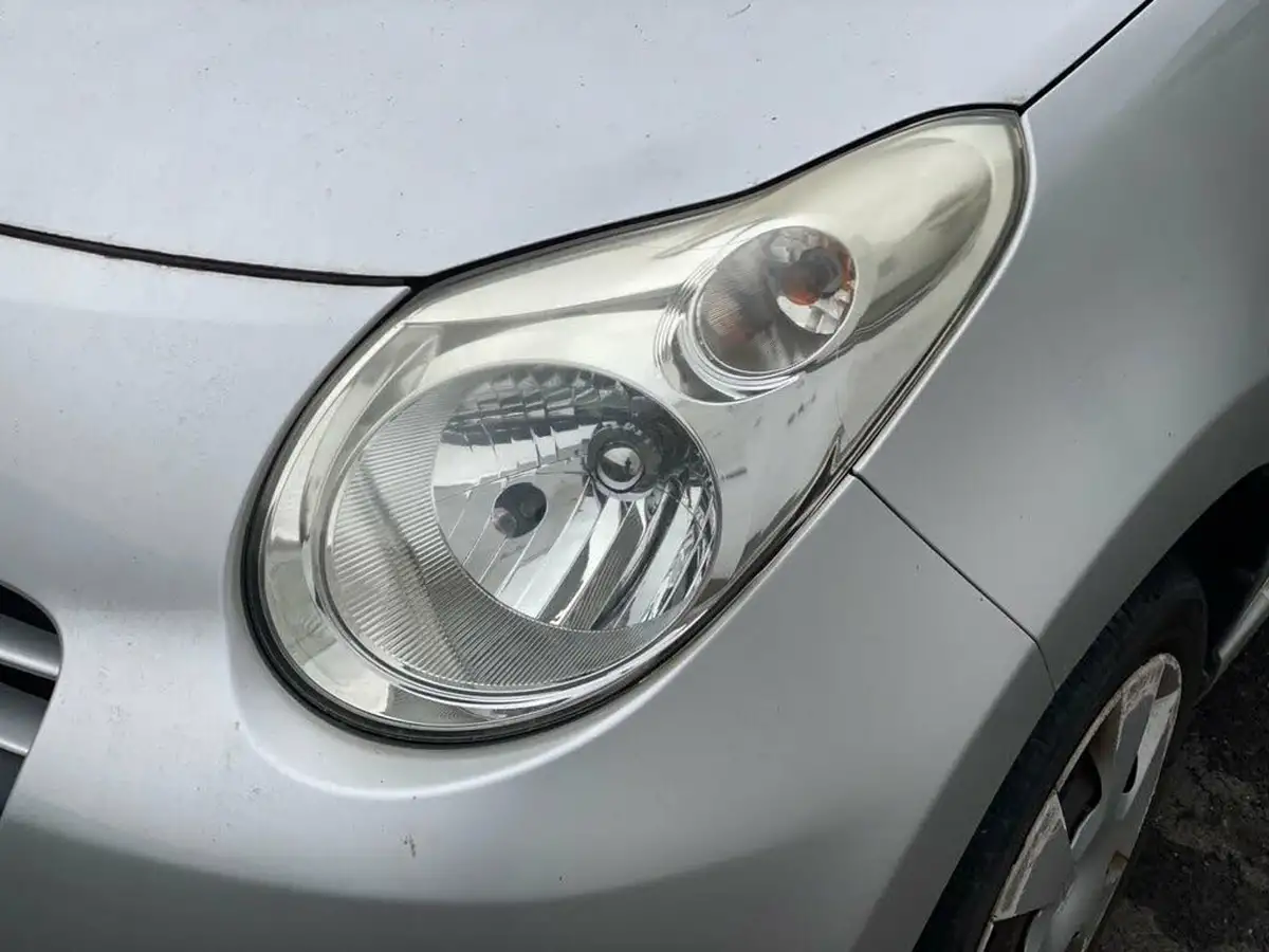 2011-suzuki-alto-10-sz2-big-26