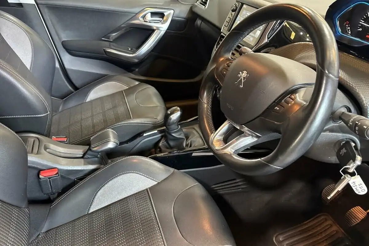 2016-peugeot-2008-suv-12-puretech-allure-82bhp-big-6