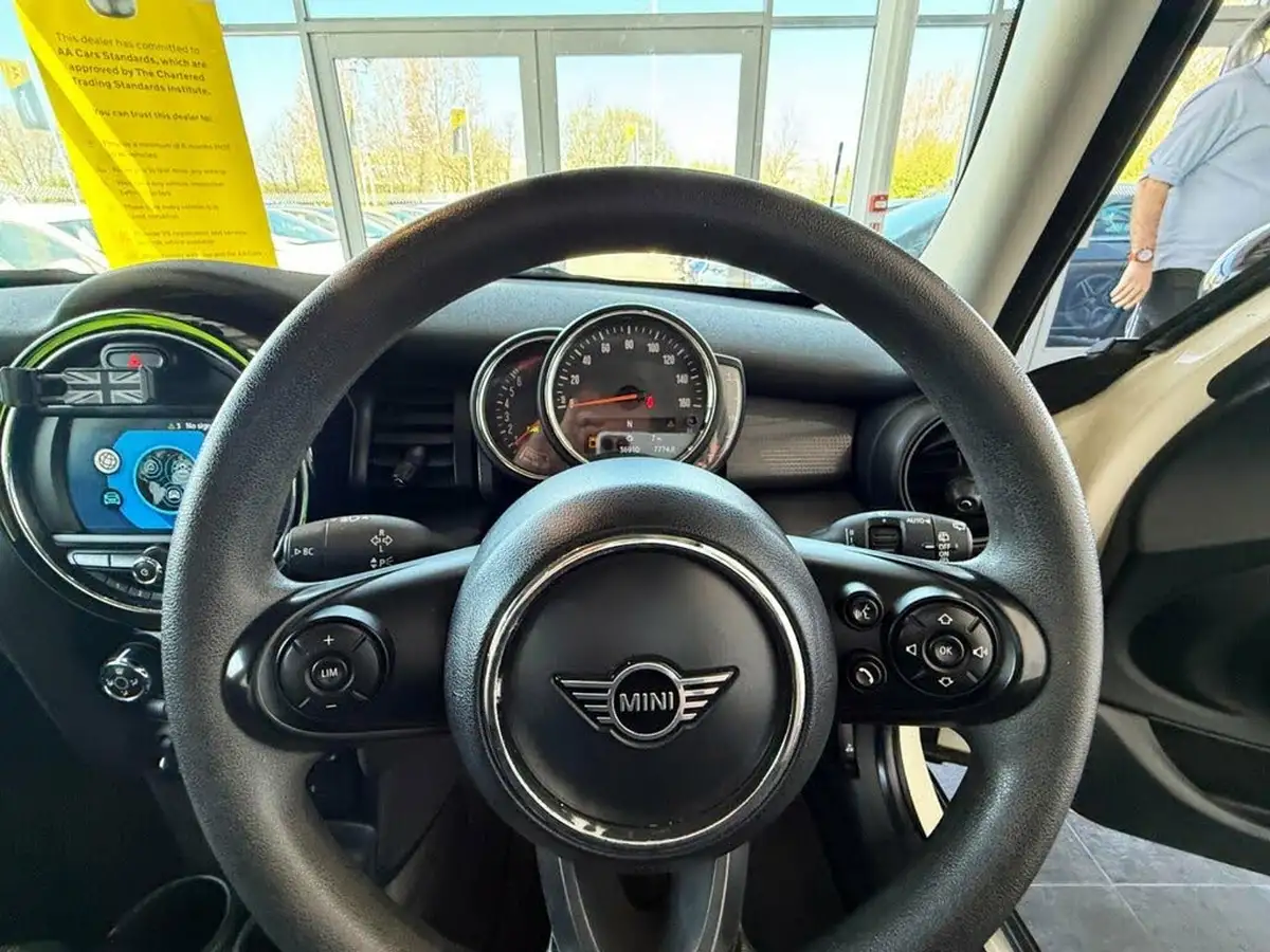 2018-mini-cooper-15-cooper-classic-ss-hatchback-5d-big-14