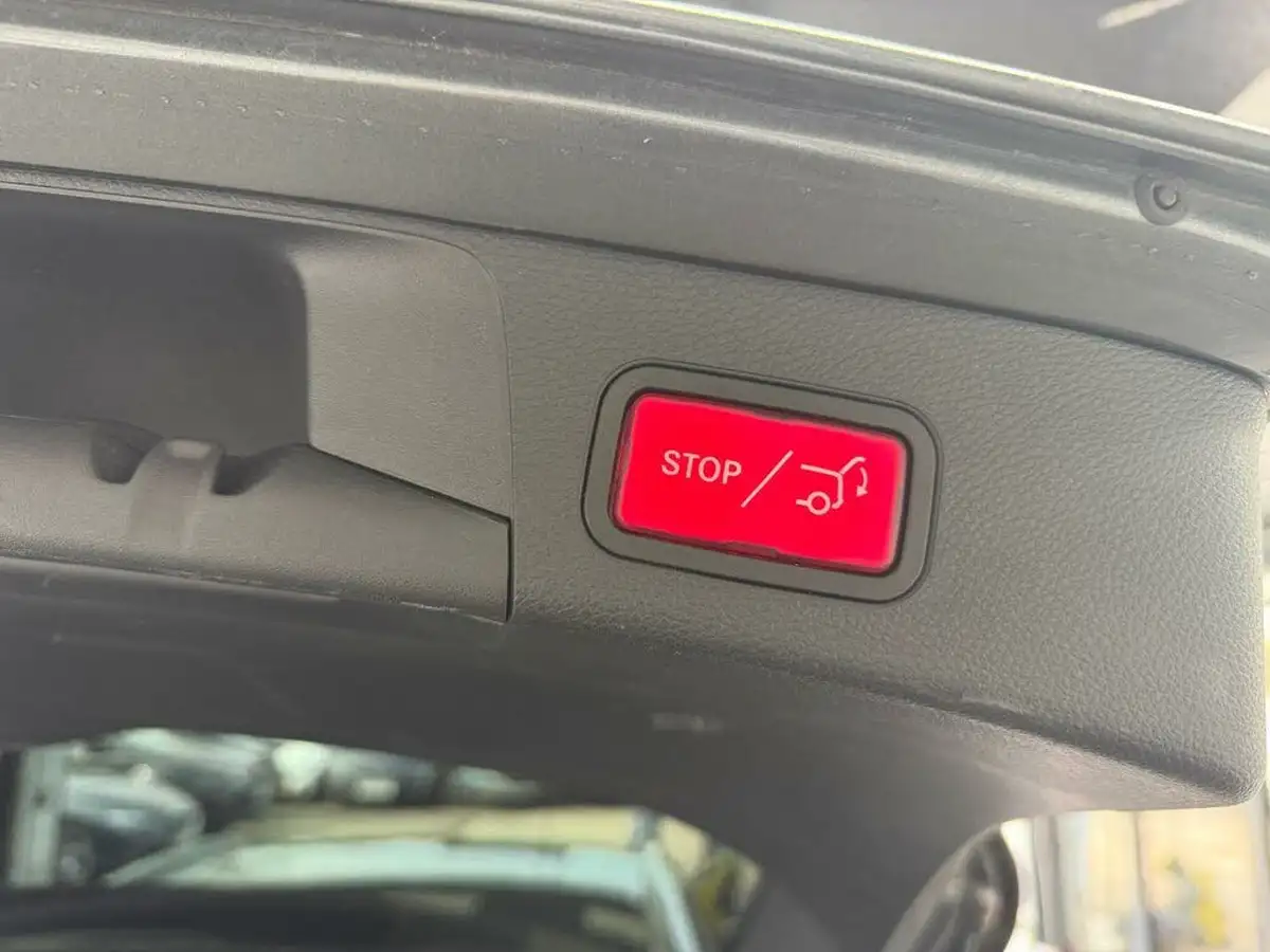 2019-mercedes-benz-c-class-20d-c300d-amg-line-245ps-ss-estate-5d-big-54