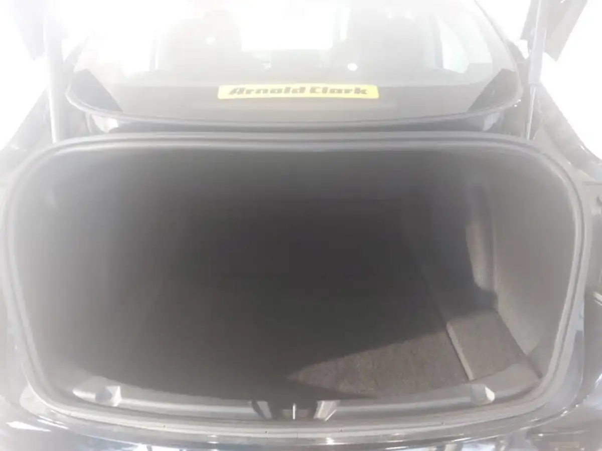 2021-tesla-model-3-e-long-range-awd-big-7