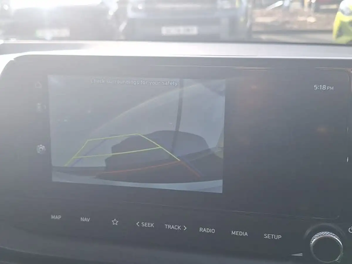 2024-hyundai-i20-10-t-gdi-advance-big-18