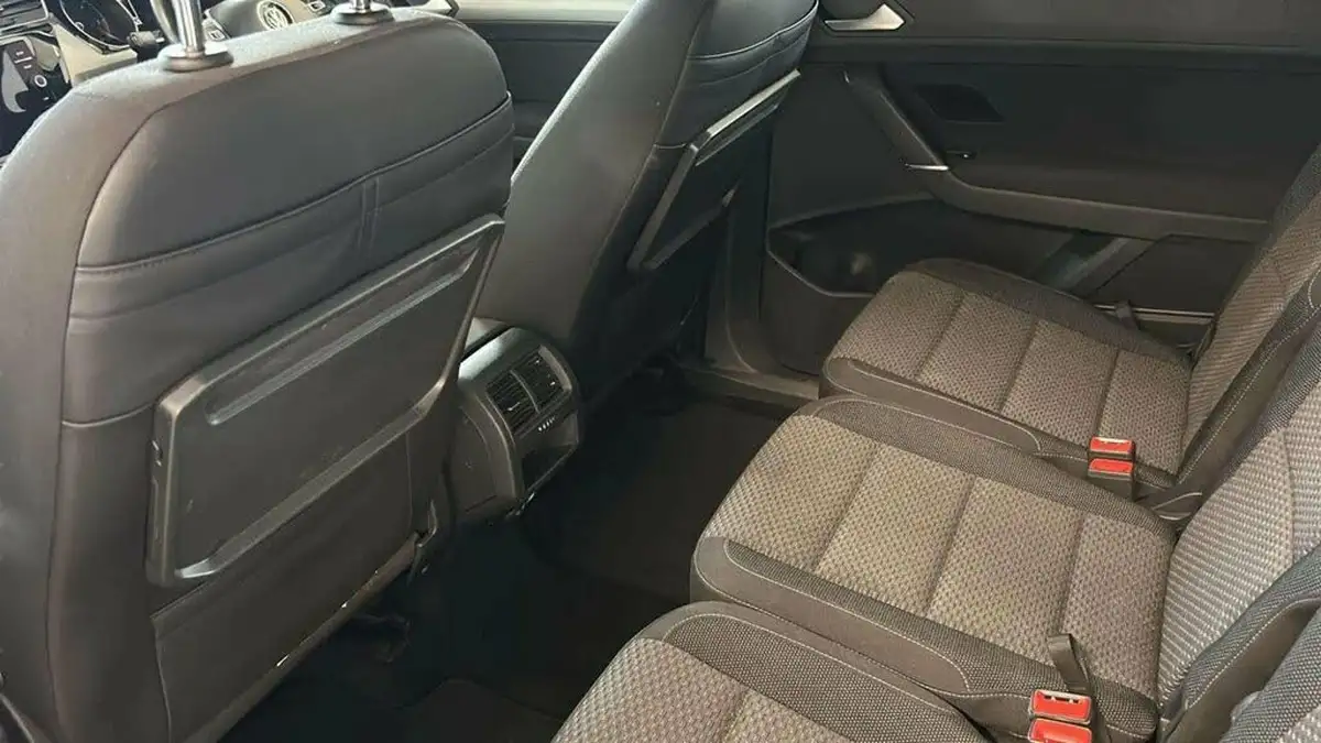 2018-volkswagen-touran-16tdi-se-dsg-big-14