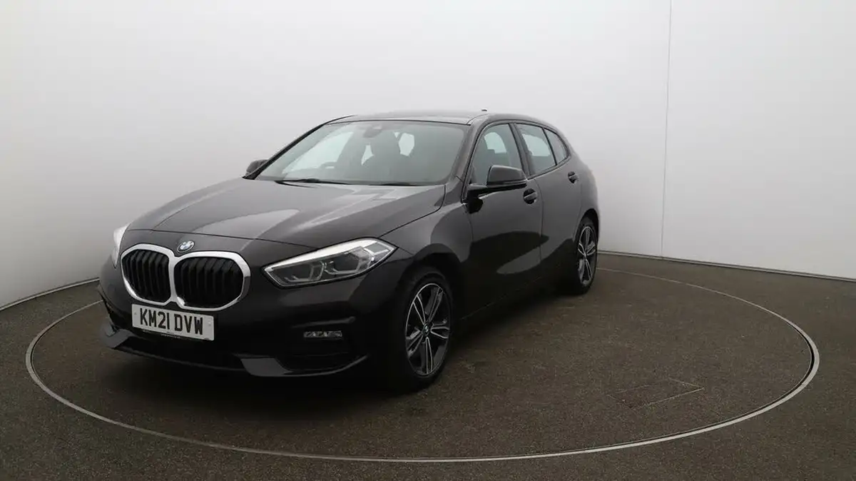 2021-bmw-1-series-15-118i-sport-lcp-big-28