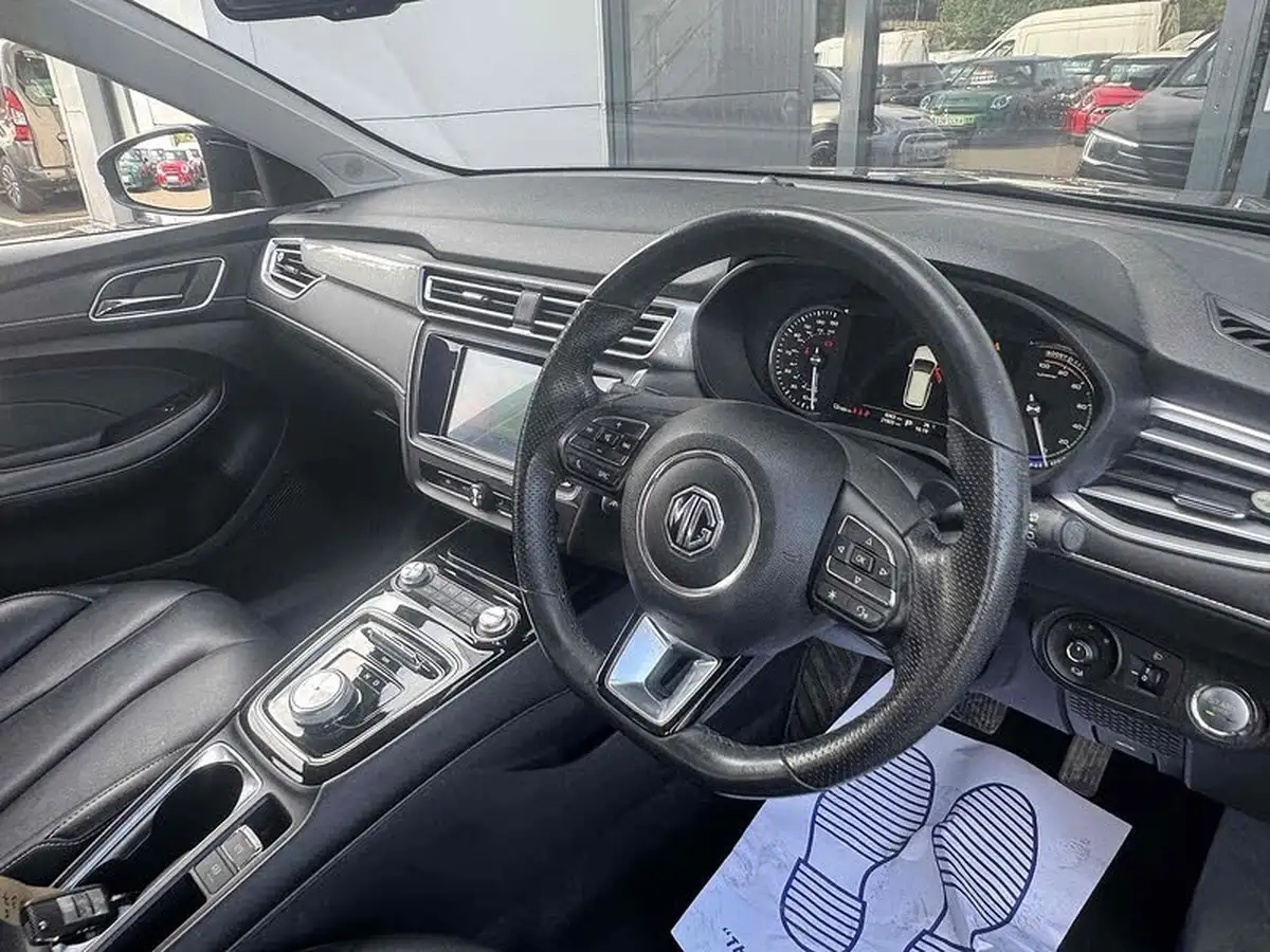 2021-mg-mg5-e-exclusive-ev-long-range-big-18