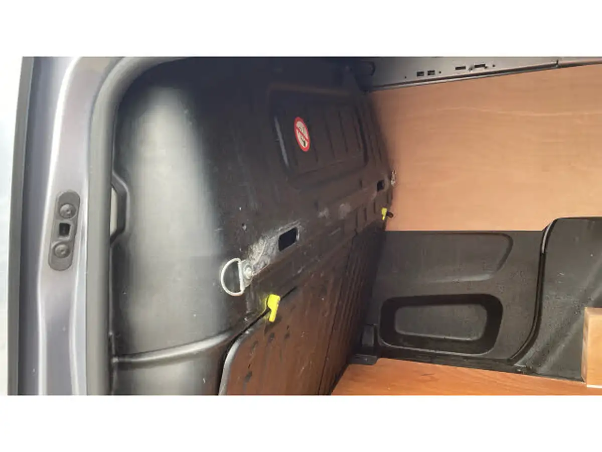 2021-citroen-berlingo-15bluehdi-1000-driver-130pseu6dt-e-ss-eat8-big-16