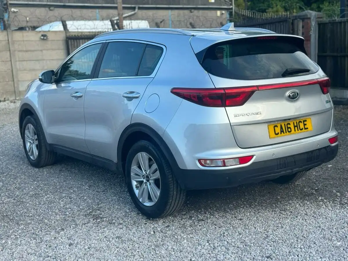 2016-kia-sportage-16-gdi-2-130bhp-big-2