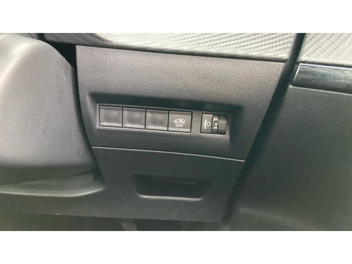 2023-peugeot-2008-suv-12-puretech-allure-big-21