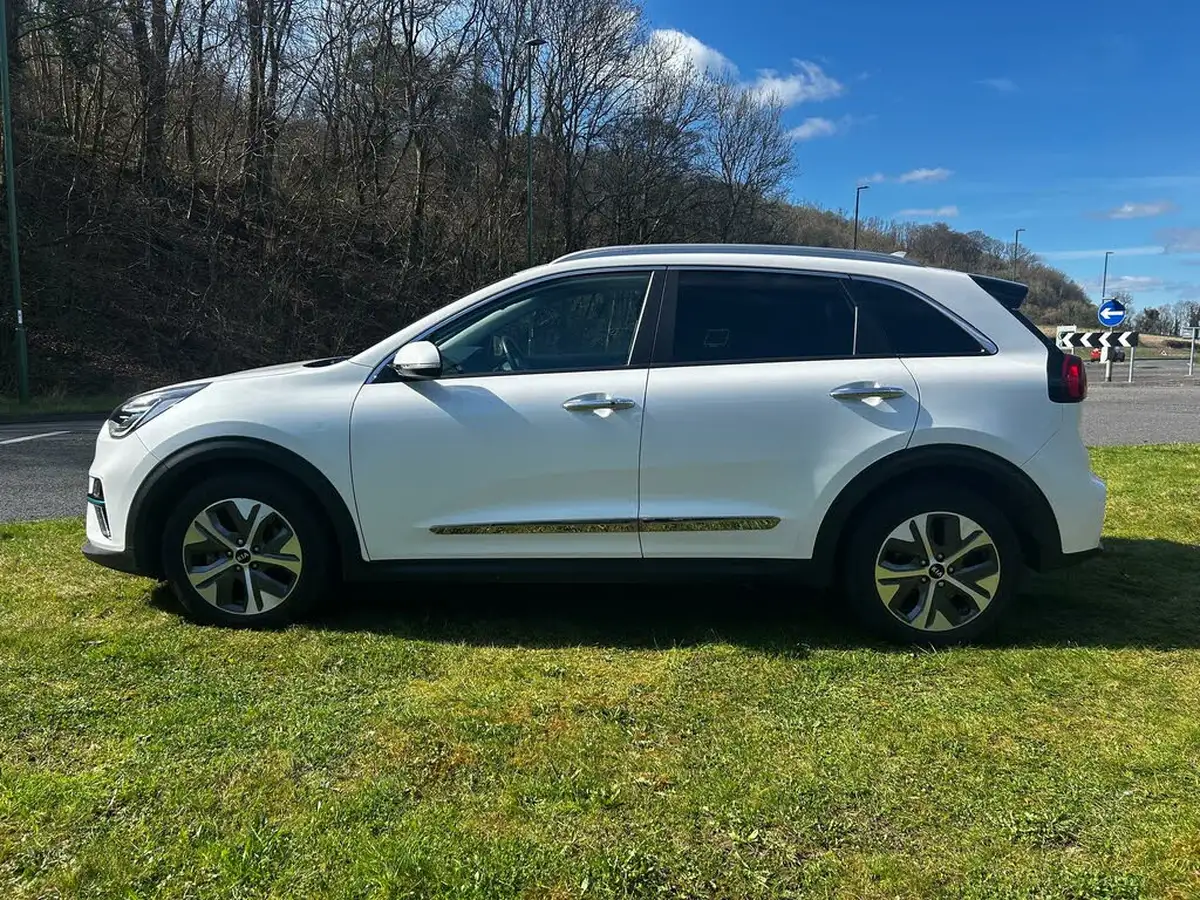 2021-kia-e-niro-ev-4-big-5