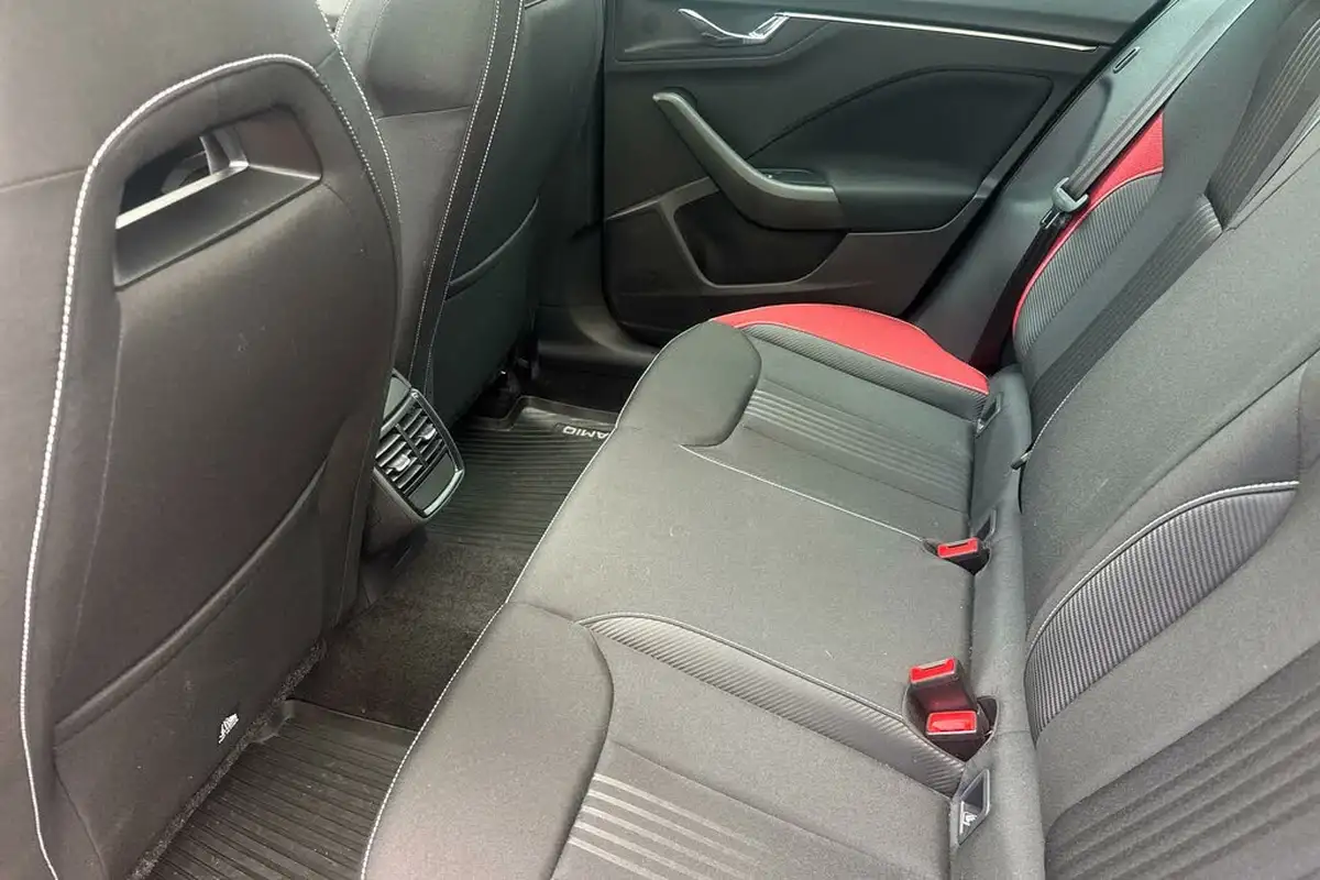 2023-skoda-kamiq-15-tsi-monte-carlo-dsg-big-9