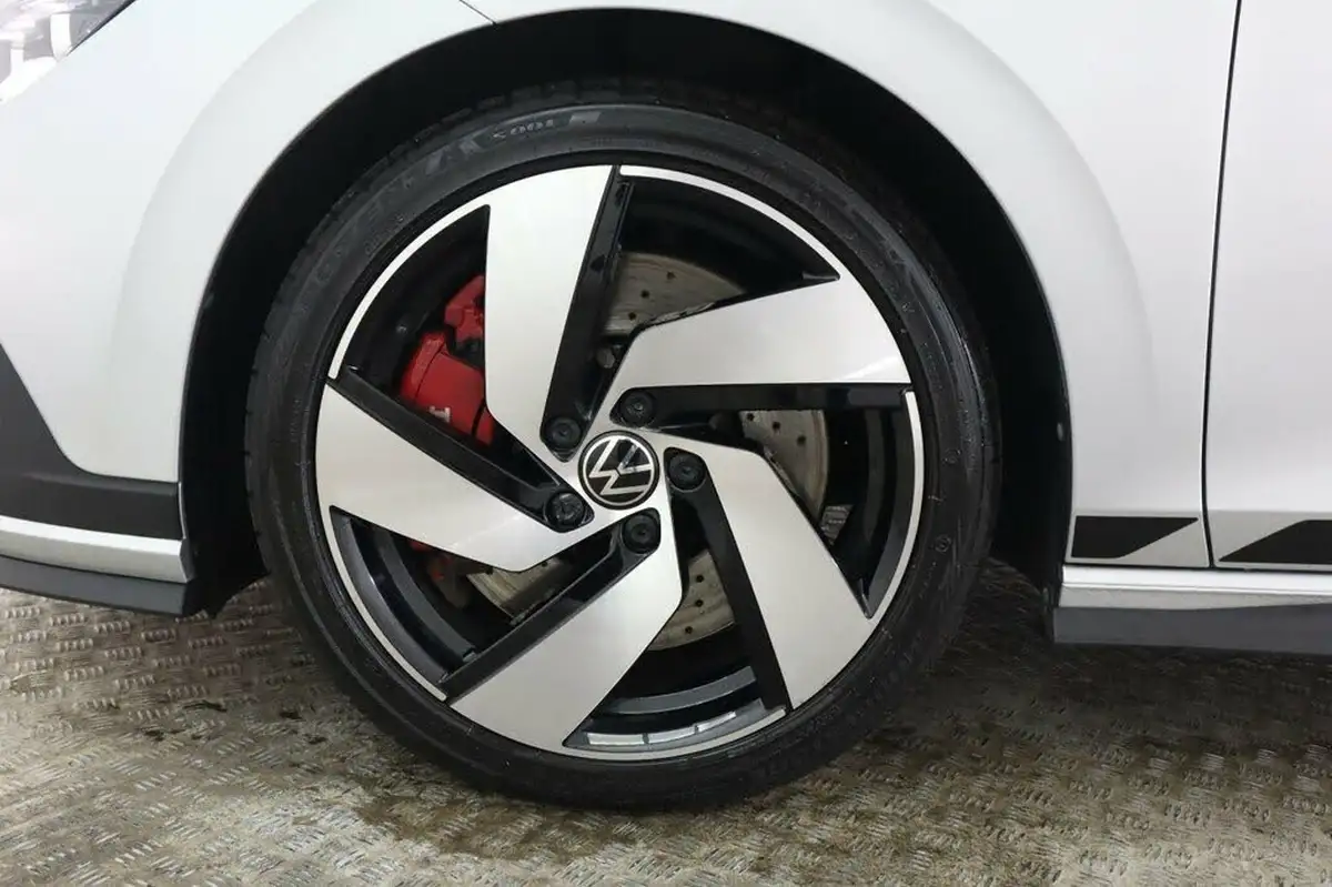 2021-volkswagen-golf-20-tsi-gti-clubsport-big-26