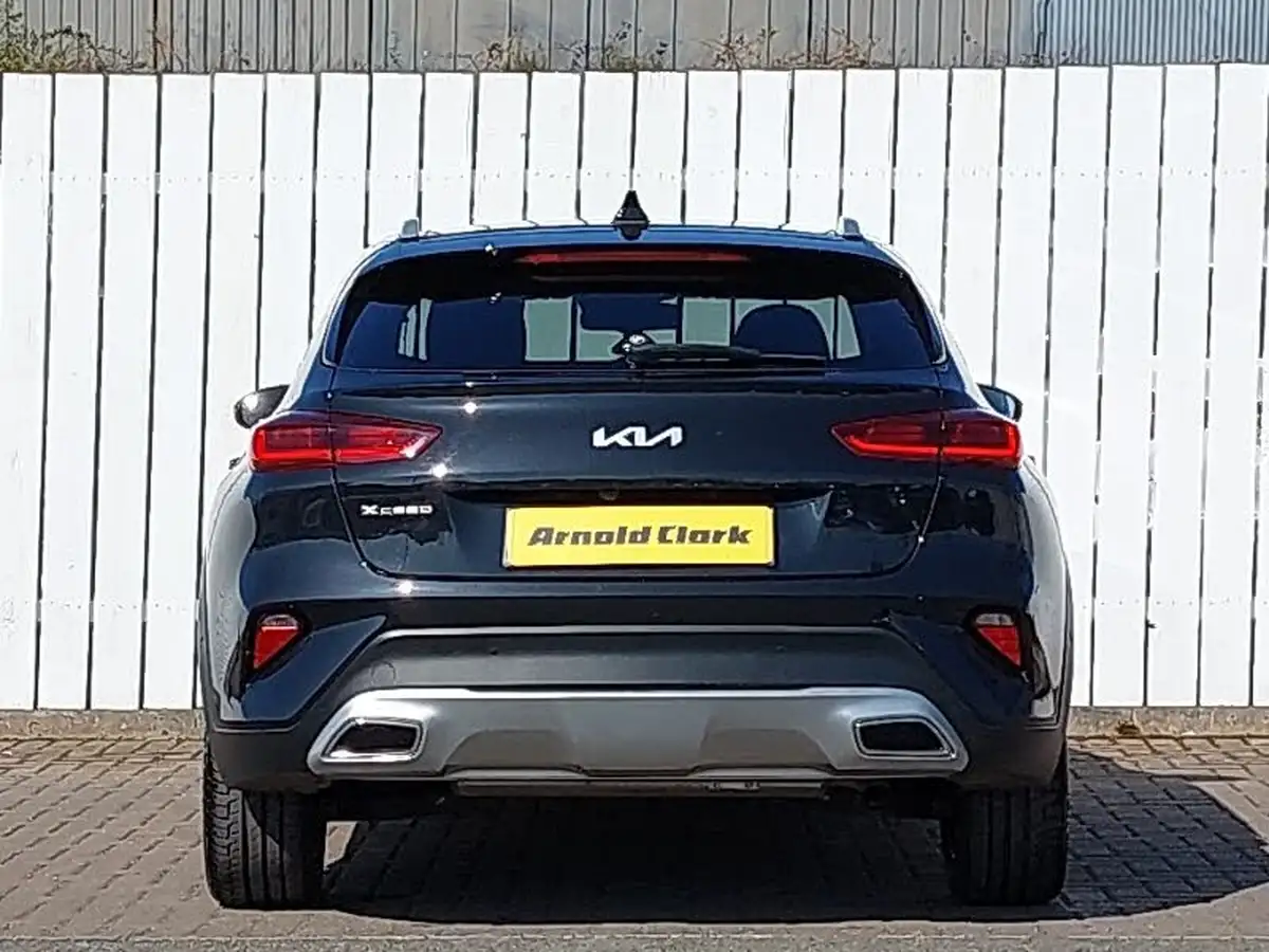 2022-kia-xceed-15-t-gdi-4-big-14