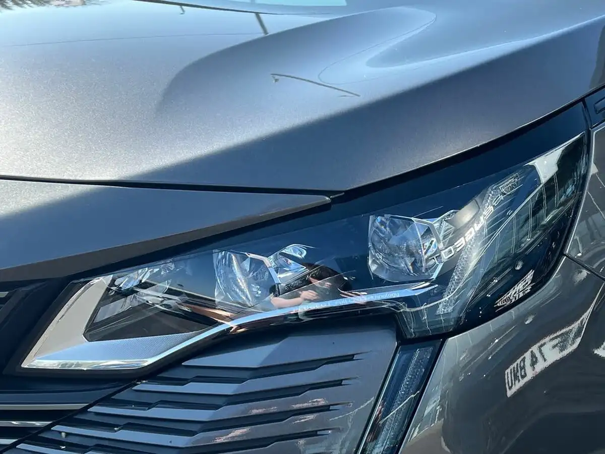 2022-peugeot-3008-suv-16-puretech-gt-premium-225bhp-hybrid-e-eat8-big-12