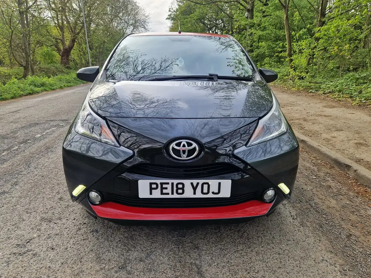 2018-toyota-aygo-10-vvt-i-x-press-71bhp-x-shift-big-1