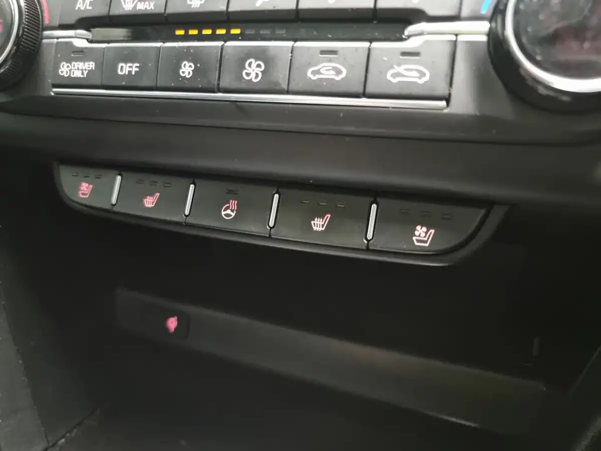 2020-kia-xceed-16-gdi-first-edition-big-22