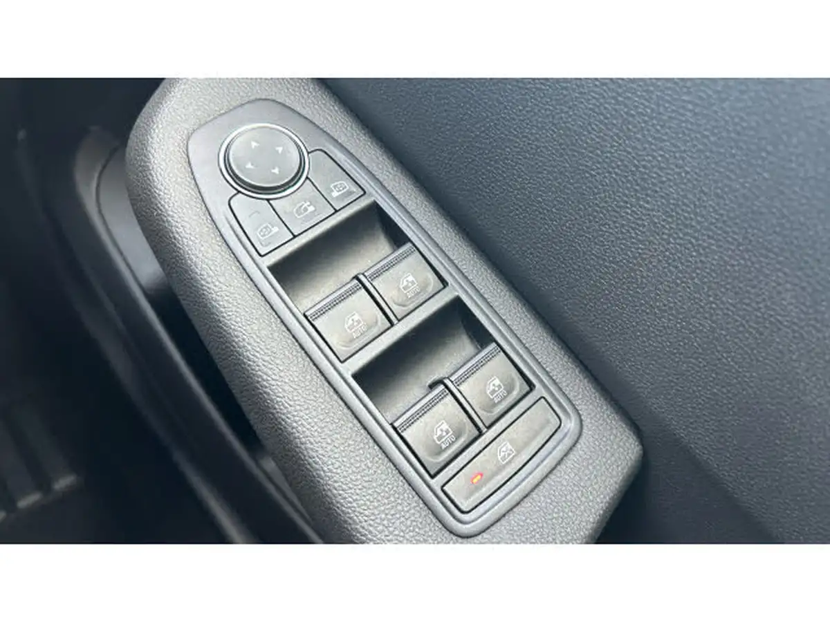 2021-renault-clio-10-tce-iconic-edition-big-20