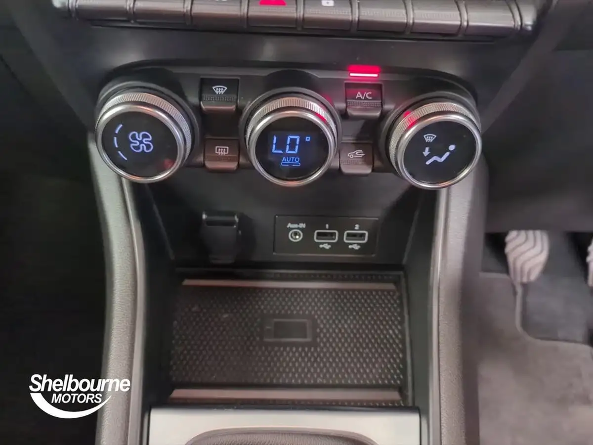 2022-renault-captur-10-tce-iconic-edition-big-33