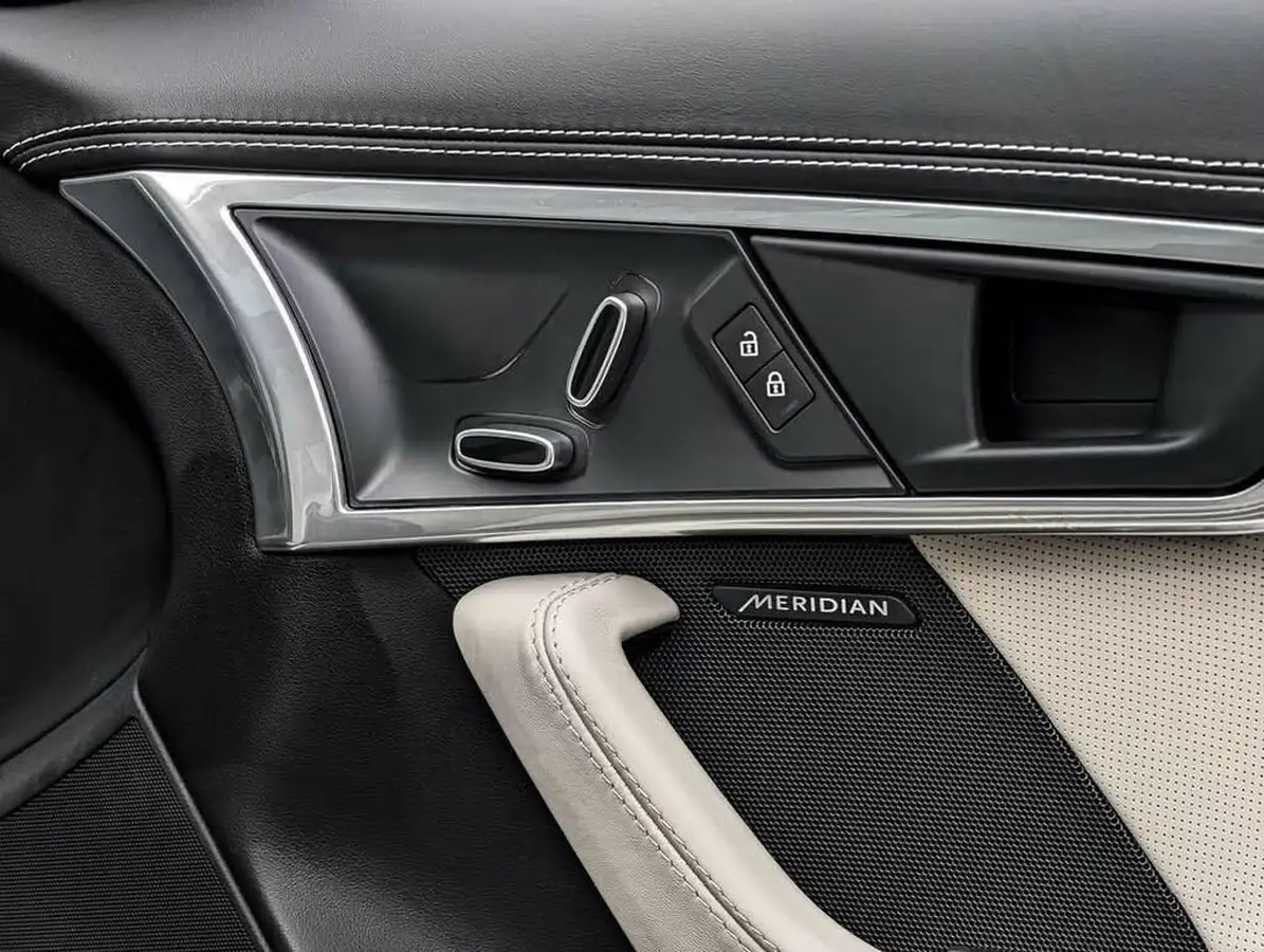 2022-jaguar-f-type-50-v8-p450-r-dynamic-awd-coupe-big-23