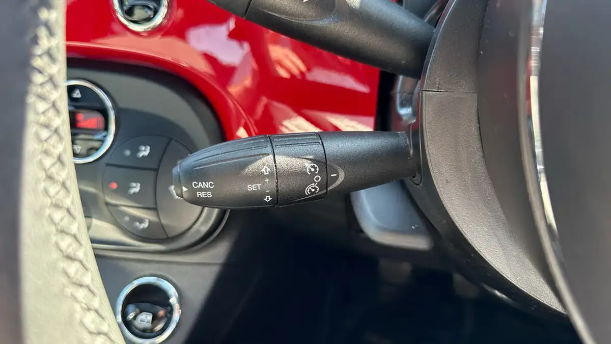 2022-fiat-500-10-dolcevita-big-26