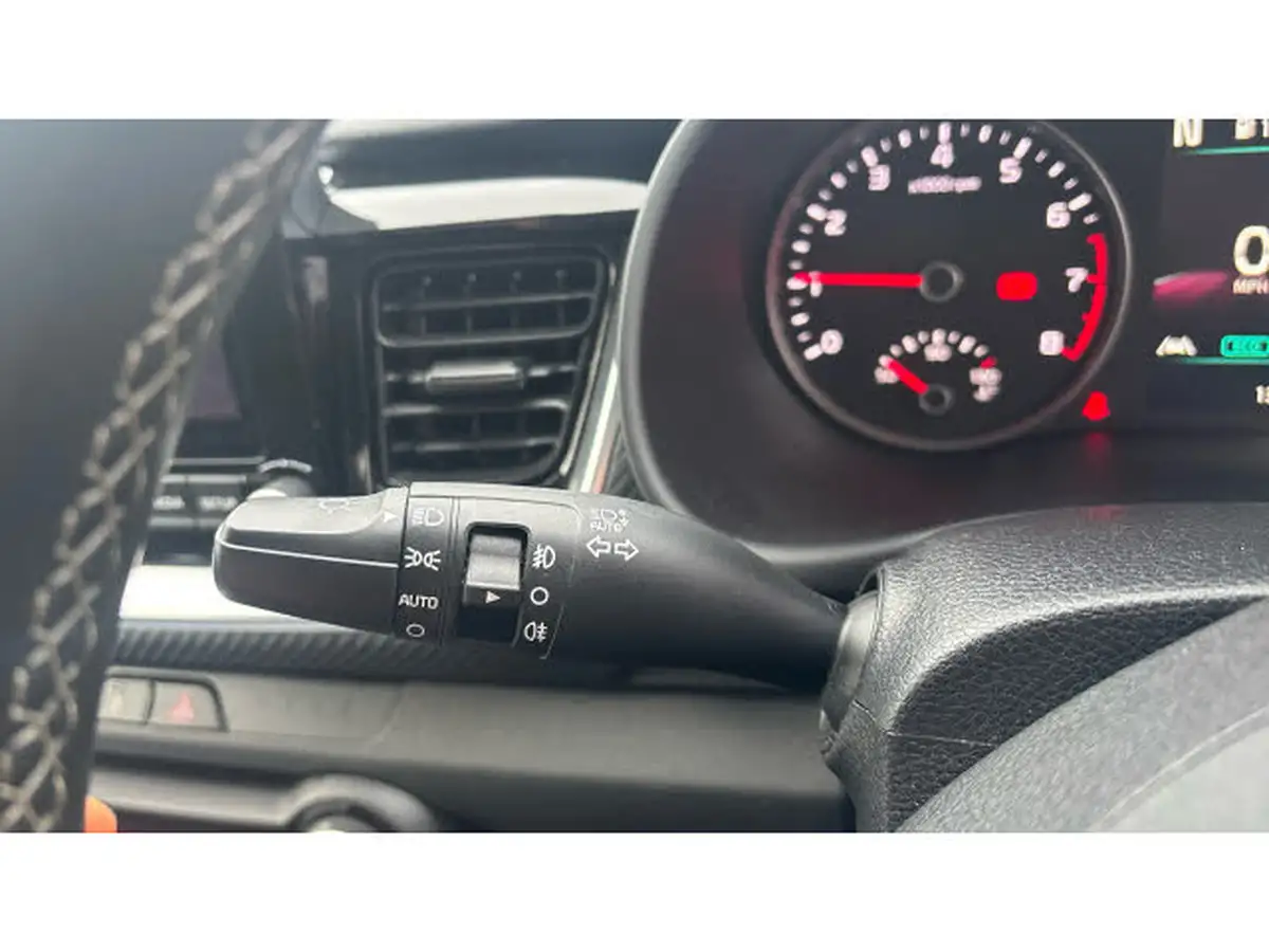 2021-kia-stonic-10-t-gdi-gt-line-big-24