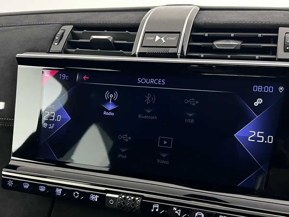 2018-ds-ds-7-crossback-20bluehdi-performance-line-big-30
