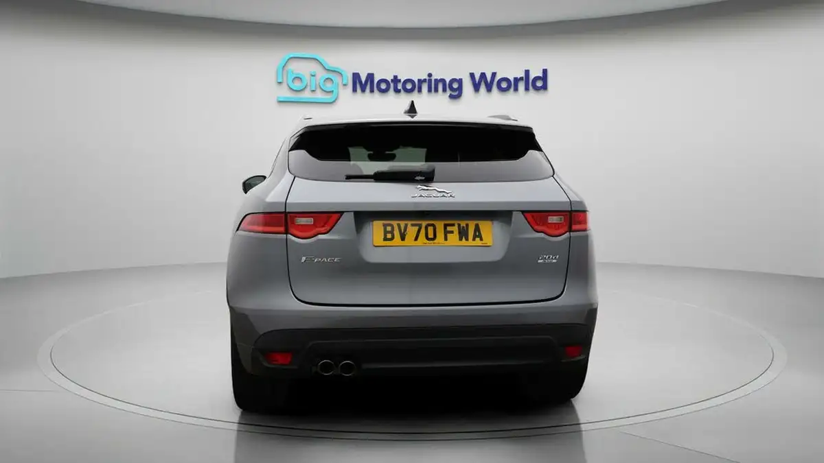 2020-jaguar-f-pace-20-i4d-chequered-flag-180ps-big-6