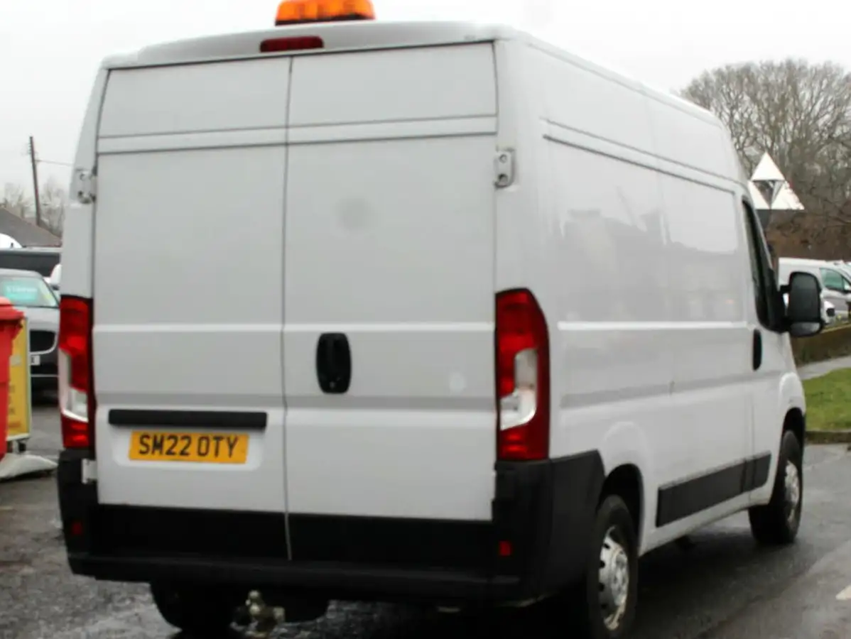 2022-citroen-relay-22bluehdi-35-l2h2-enterprise-big-1