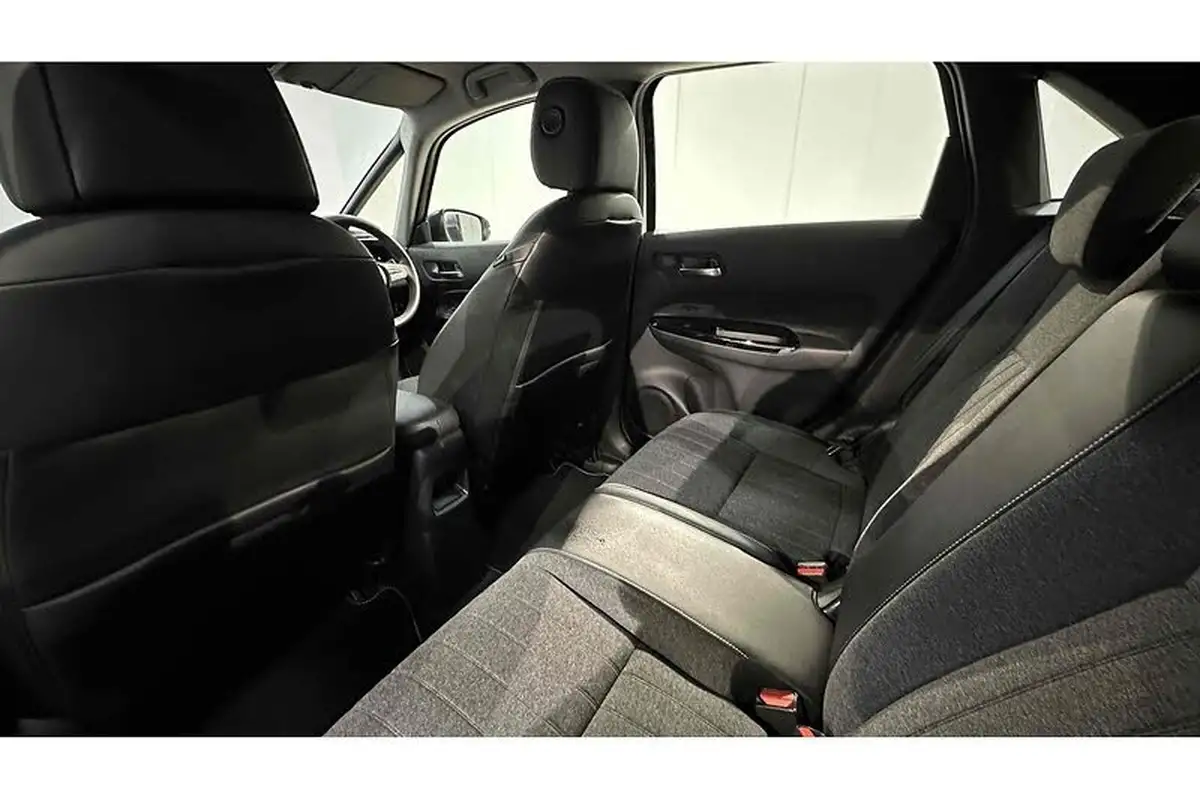 2021-honda-jazz-15-i-mmd-sr-109ps-big-18