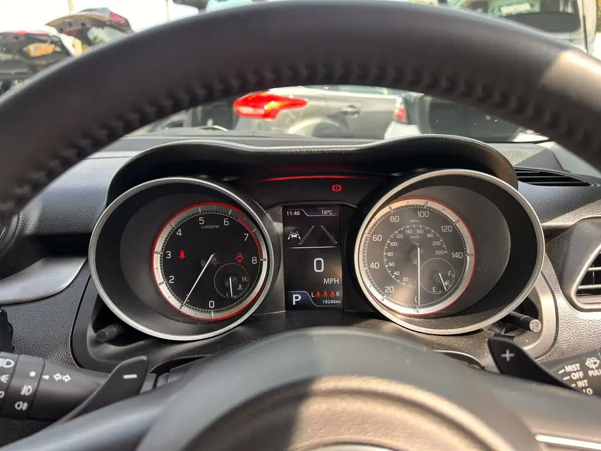 2024-suzuki-swift-12-dualjet-sz5-big-31