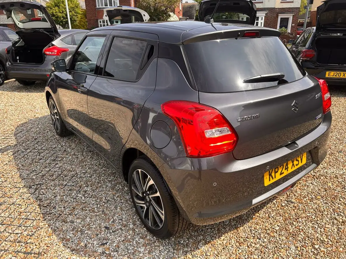 2024-suzuki-swift-12-dualjet-sz5-big-3