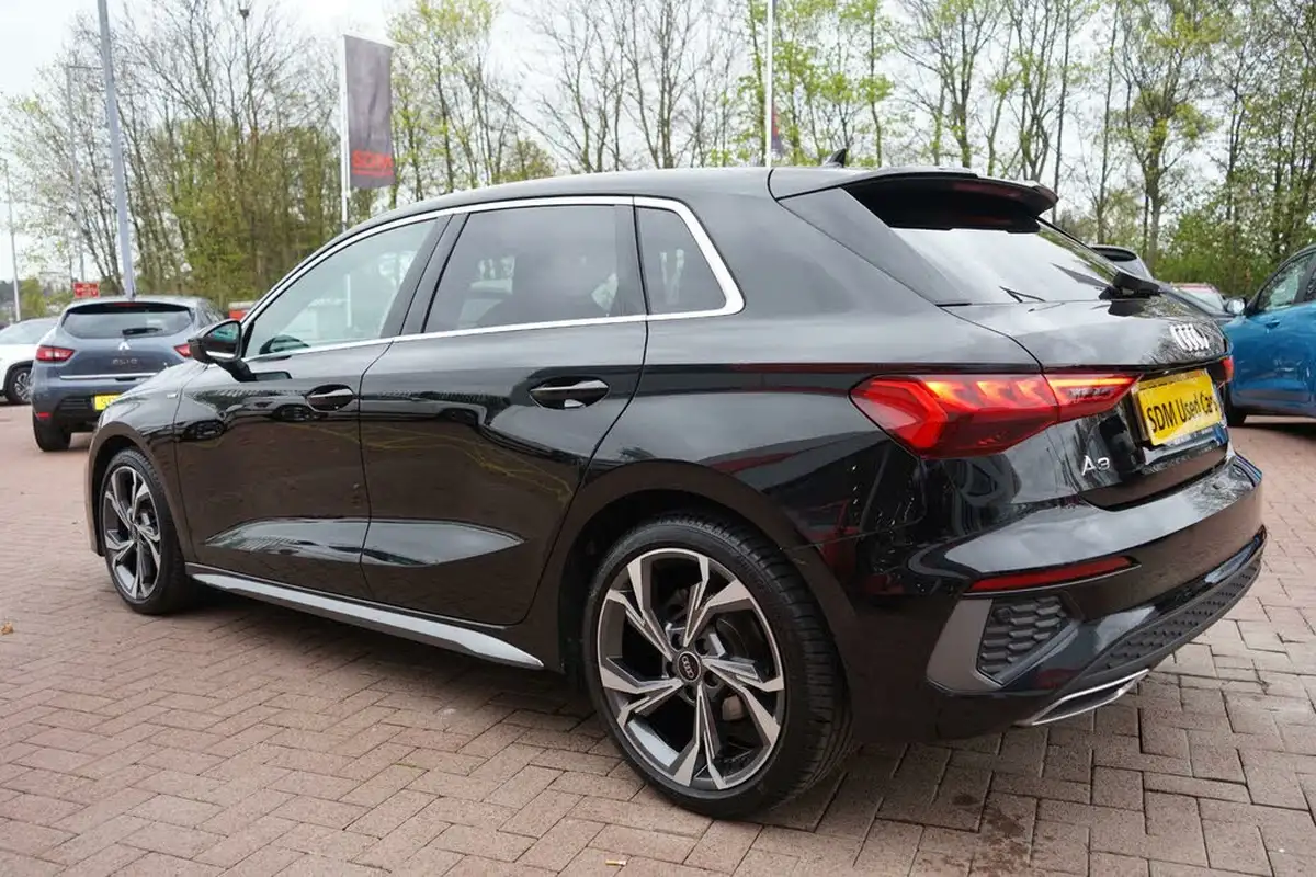 2023-audi-a3-10-30-tfsi-s-line-sportback-5d-tronic-big-3