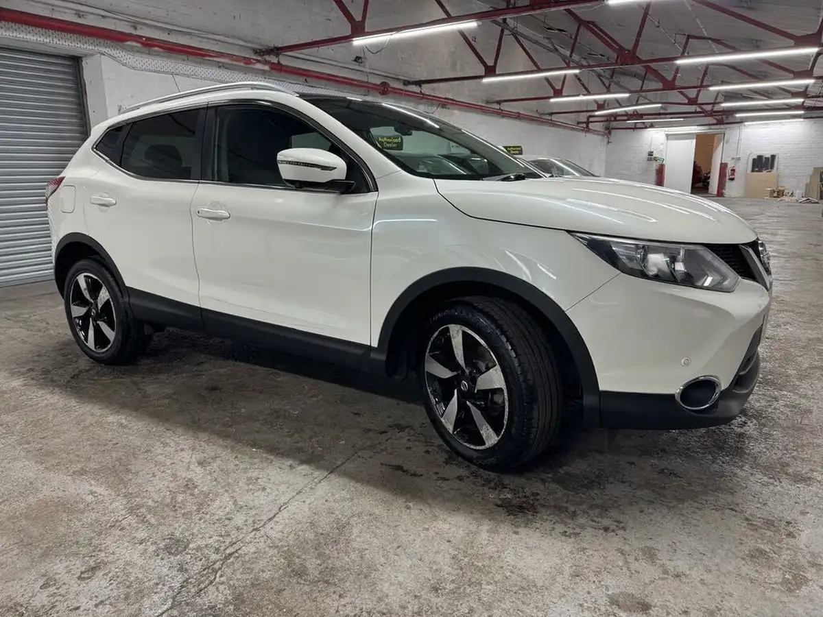 2015-nissan-qashqai-15dci-n-tec-big-9
