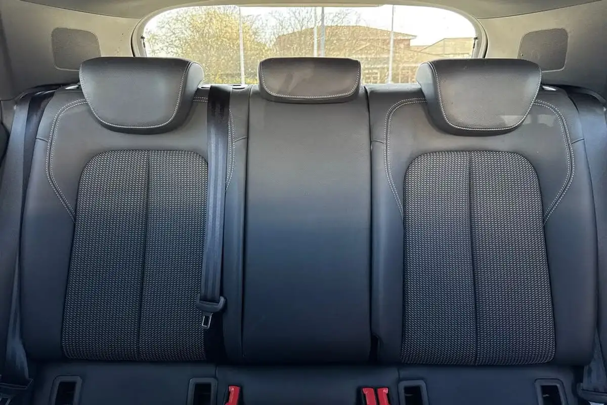 2024-audi-q2-15-35-tfsi-s-line-tronic-big-18
