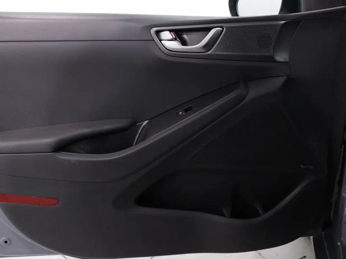 2022-hyundai-ioniq-e-premium-electric-big-38