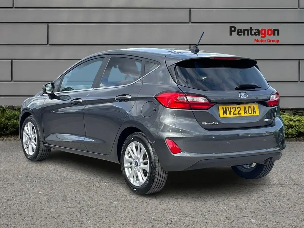 2022-ford-fiesta-10t-titanium-125ps-hybrid-mhev-big-1