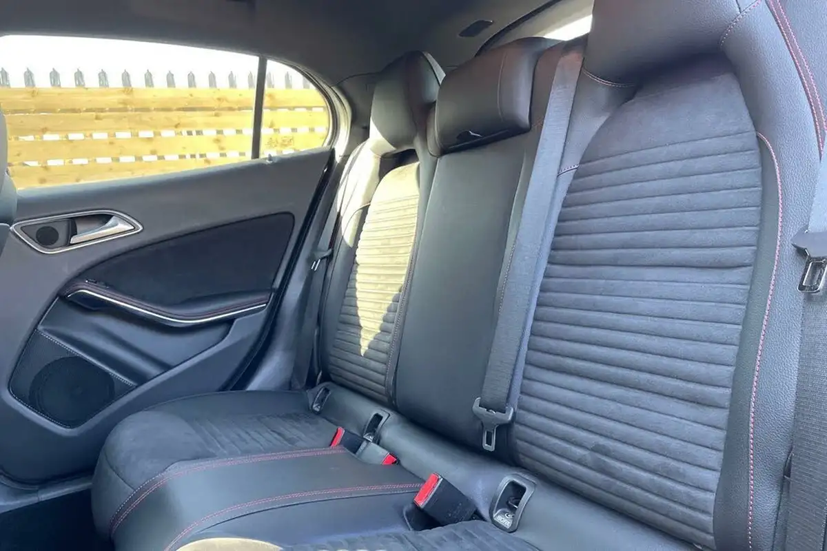 2019-mercedes-benz-gla-class-16-gla-200-amg-line-premiumss-7g-dct-big-29