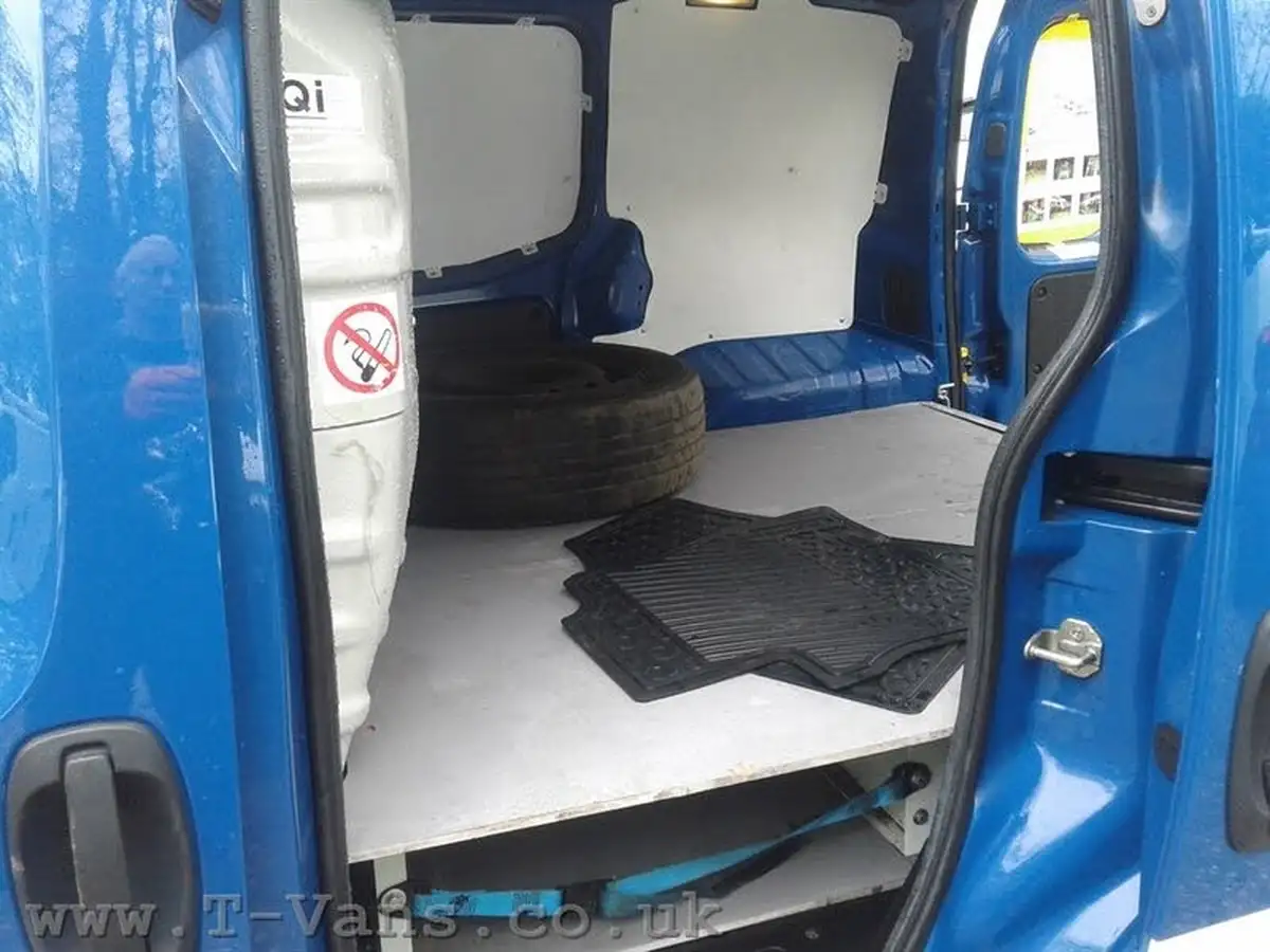 2015-fiat-fiorino-13jtd-cargo-sx-big-12