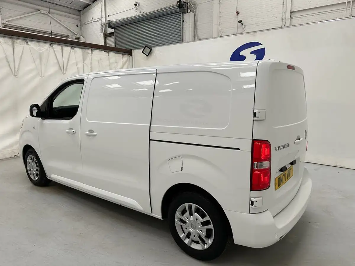 2021-vauxhall-vivaro-15td-2700-l1h1-sportive-120pseu6d-big-4